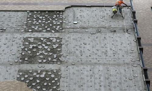 20528153421.jpg 建筑外墻保溫裝飾一體板經(jīng)常使用油漆來增加美感